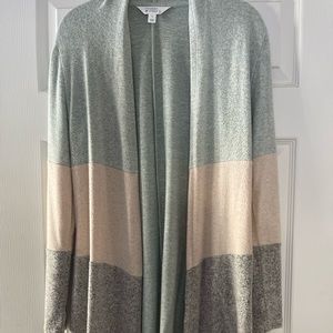 Soft sweater/cardigan